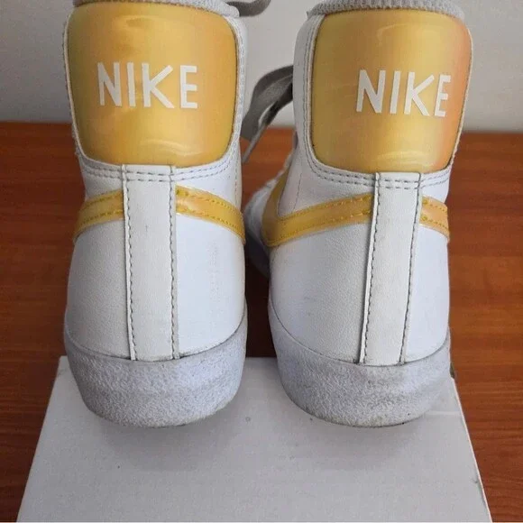 Nike BLAZER High Top Women/kids Sneakers NWD Sz 4.5y Retro Yellow Swoosh Mid 77 - Picture 3 of 8